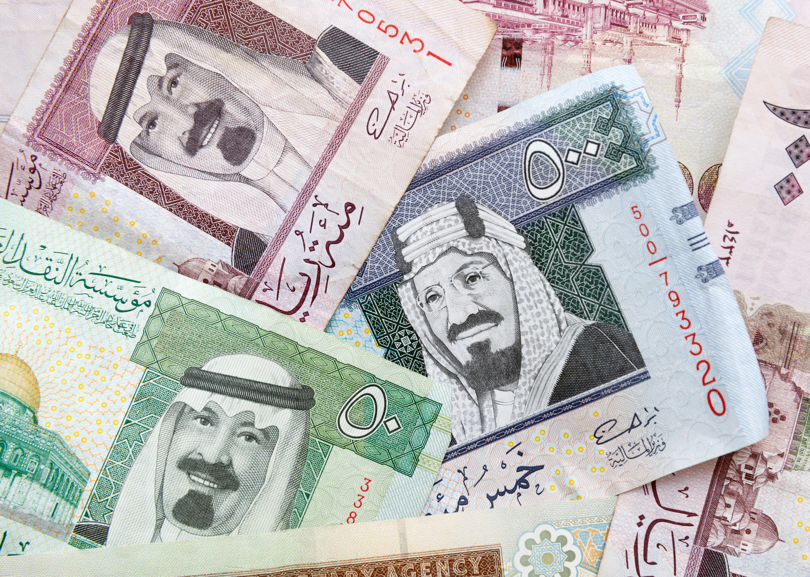 Bets Against Saudi Riyal Mount