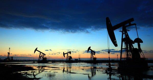 Oil prices stabilize, on track for third straight weekly gain