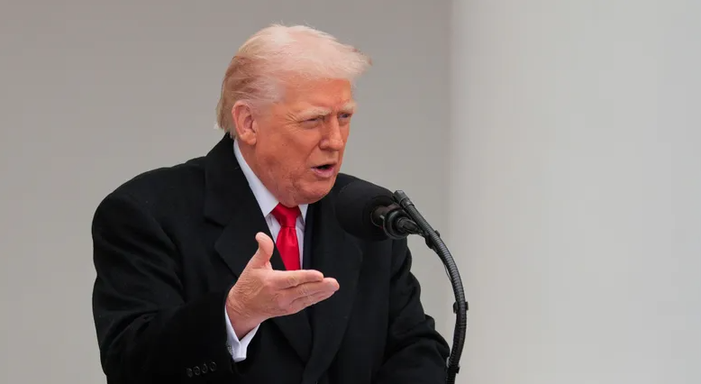 إجلاء ترامب من حفل للصحفيين بعد إطلاق نار