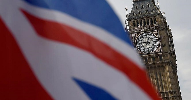 الاقتصاد البريطاني يسجل أول انكماش فصلي منذ عامين