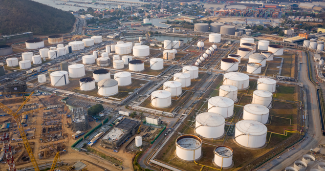 ‎US oil inventories rise 6.9M barrels last week