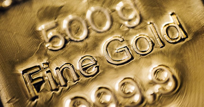 ‎Gold falls below $4,700/ounce