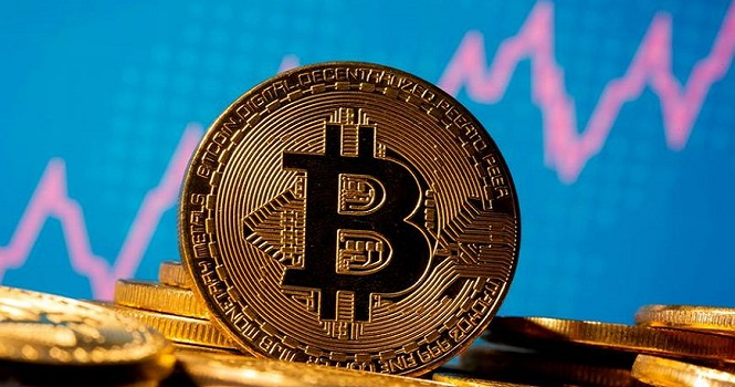 Bitcoin gains 3% on improving market sentiment