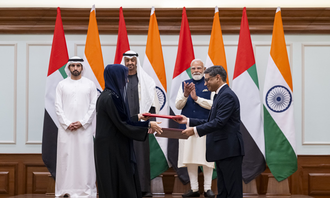 الإمارات والهند توقعان عددًا من الاتفاقيات الاستراتيجية