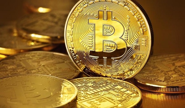 البيتكوين تهبط دون 100 ألف دولار لأول مرة منذ يونيو 