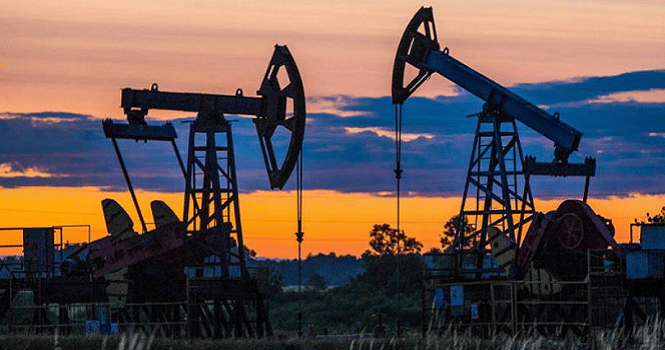 ‎Oil prices decline, on track for deepest weekly loss in over 5 months