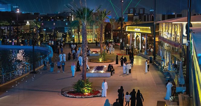 رؤية 2030: عدد السياح والمعتمرين يسجل مستويات قياسية