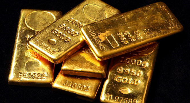 Gold, silver prices decline as dollar steadies
