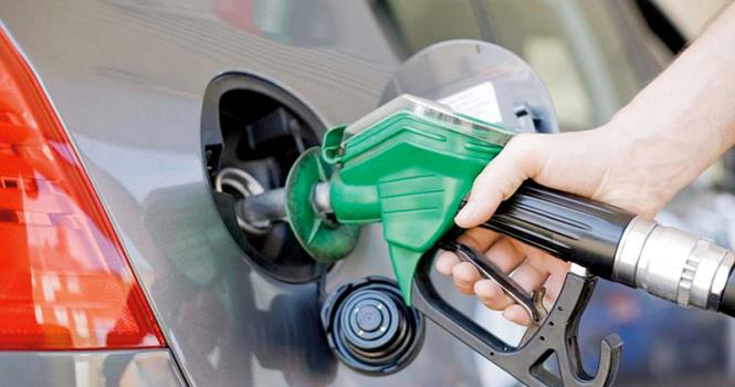 ‎US gasoline prices exceed $4 per gallon for first time since 2022