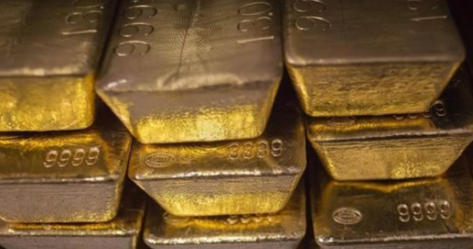 Gold extends gains, settles above $4,450