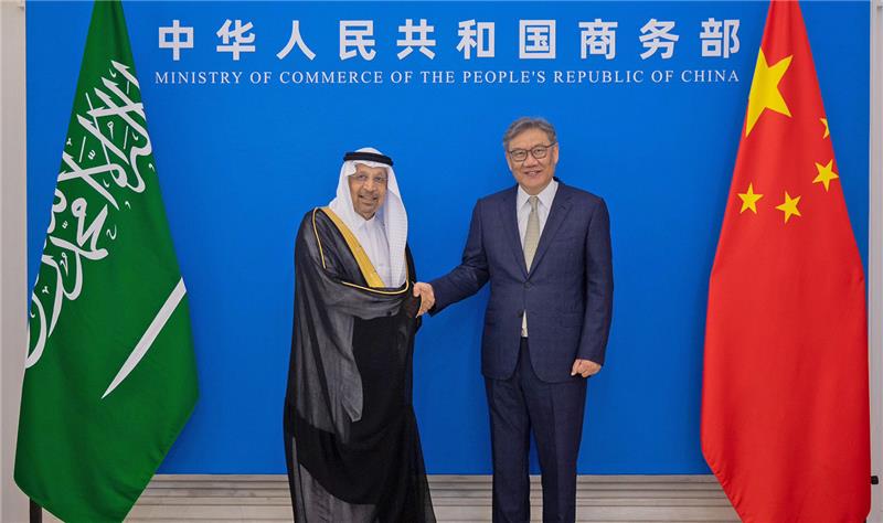 China plans to boost ties in renewables with Saudi Arabia: Commerce Minister