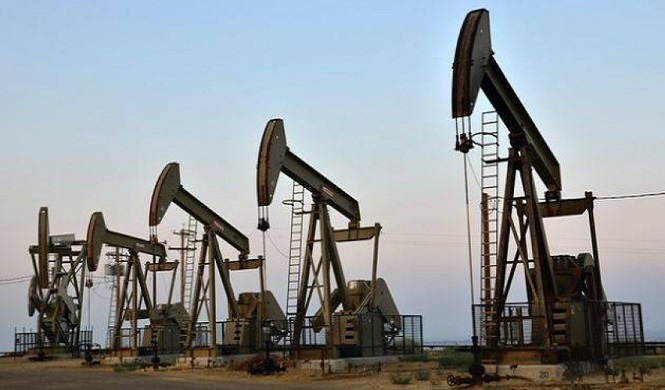 ‎Oil jumps over 3%, Brent above $103