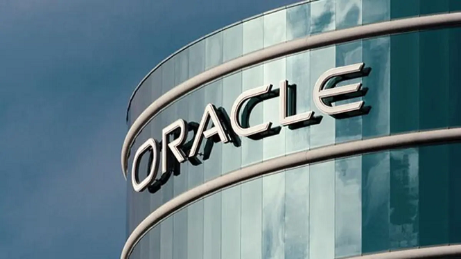 ‎Oracle reportedly lays off thousands amid AI spending push