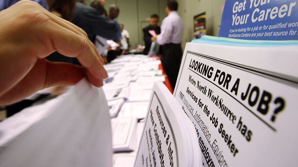 ‎US economy adds higher-than-expected jobs in March